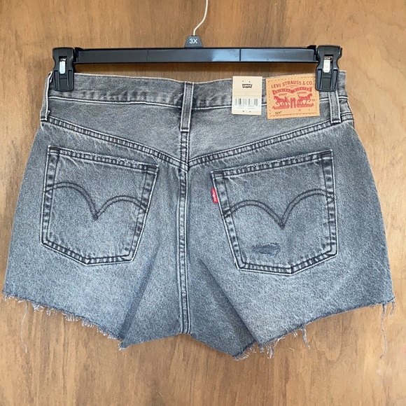 Offer $35 Levi’s distressed high rise 501 jean cotton denim short cutoff vibe 31 - Picture 9 of 15